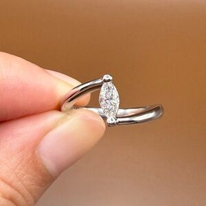 Platinum Natural Marquise Diamond Ring PT900